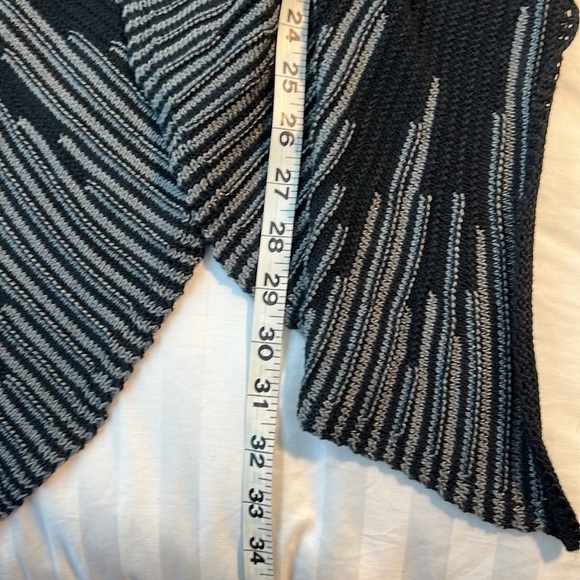 Georgina Estefania,Asymmetric Hem,Fitted Sleeves,Cropped Knit Sweater/Top, Small - Picture 10 of 10